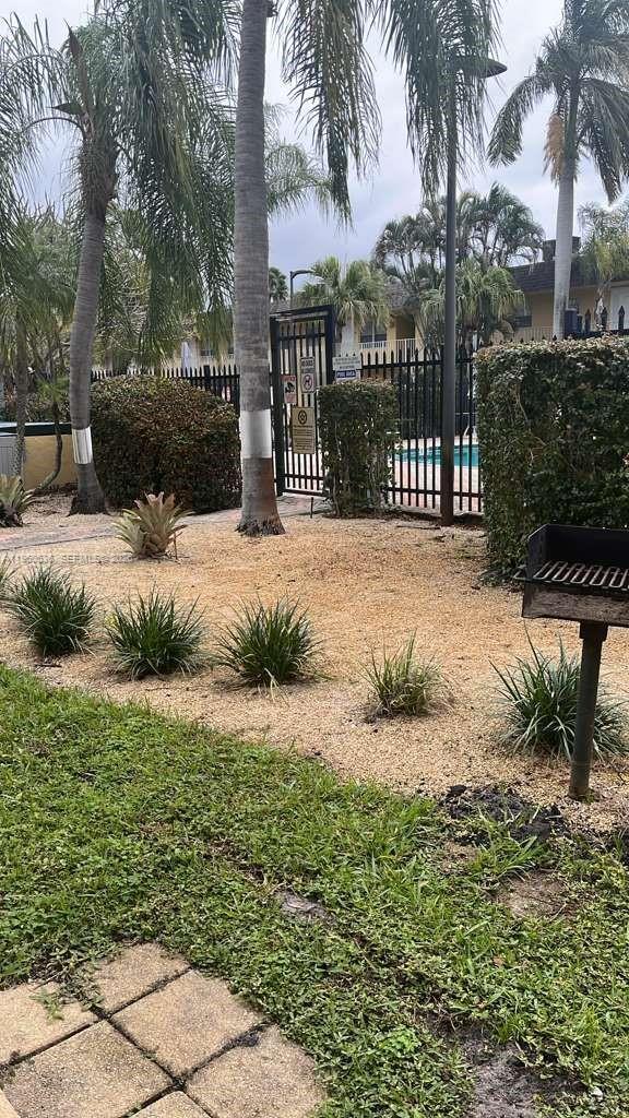 Building Photo - 5162 NE 6th Ave