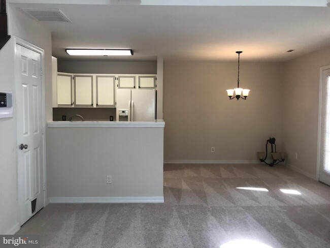 Building Photo - 16358 Heritage Pines Cir