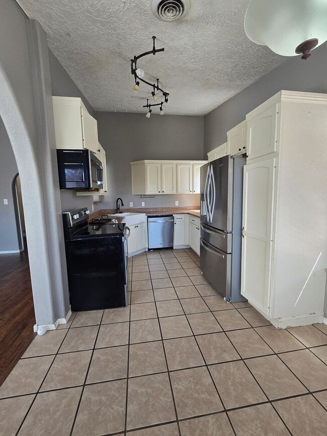 Building Photo - 3 Bedroom Home Coming Soon