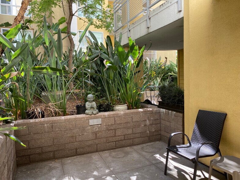 Patio - 21301 Erwin St