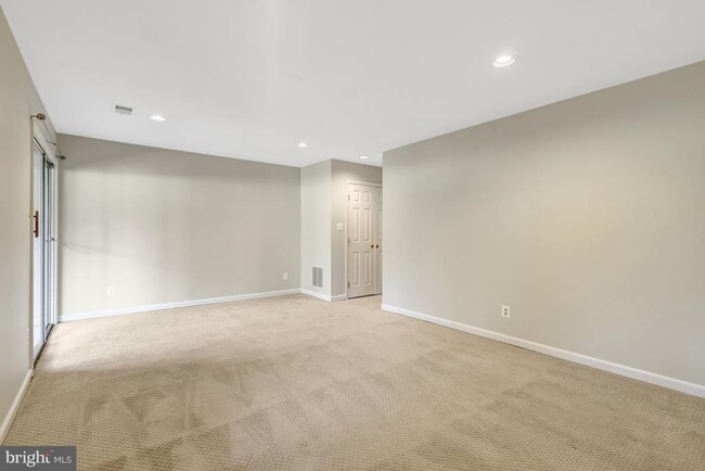 Building Photo - 4234 Fox Lake Dr