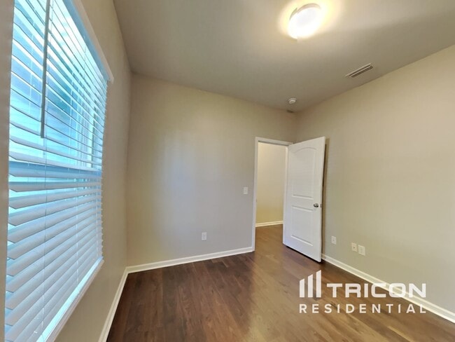 Building Photo - 1064 Bitting Hall Cir