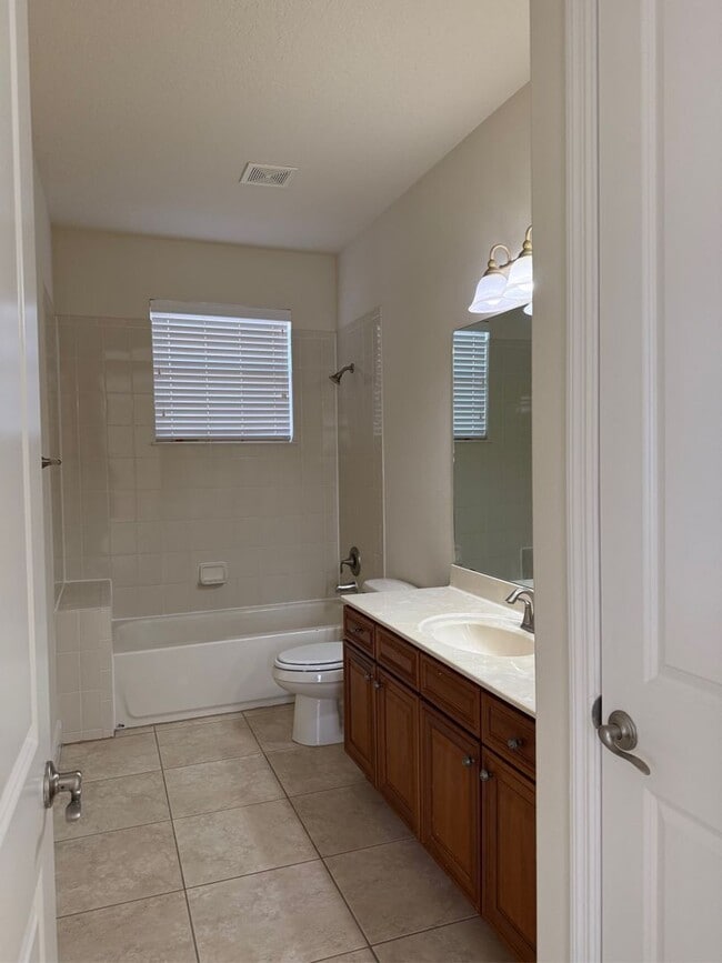 Building Photo - 2740 Swoop Cir