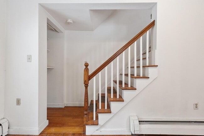 Building Photo - 18 Ayer Rd