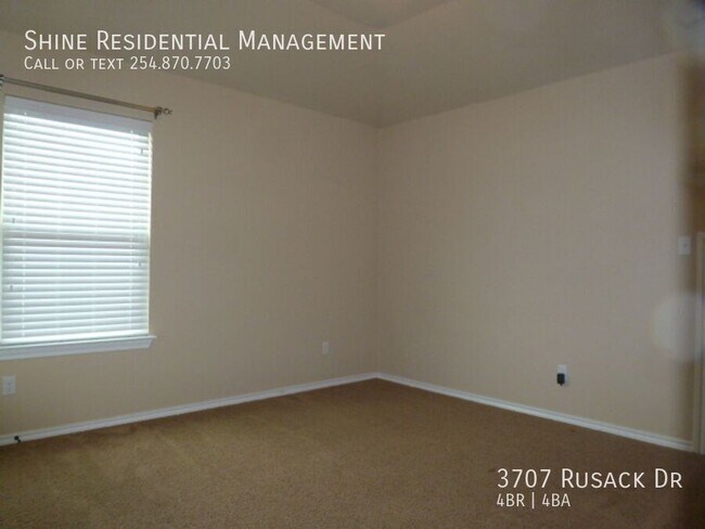 Building Photo - 3707 Rusack Dr
