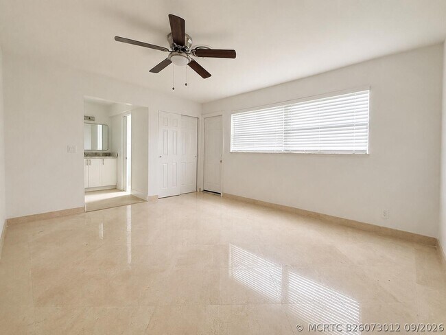 Building Photo - 10873 Magnolia St