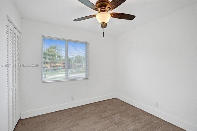 Building Photo - 5701 SW 37th St