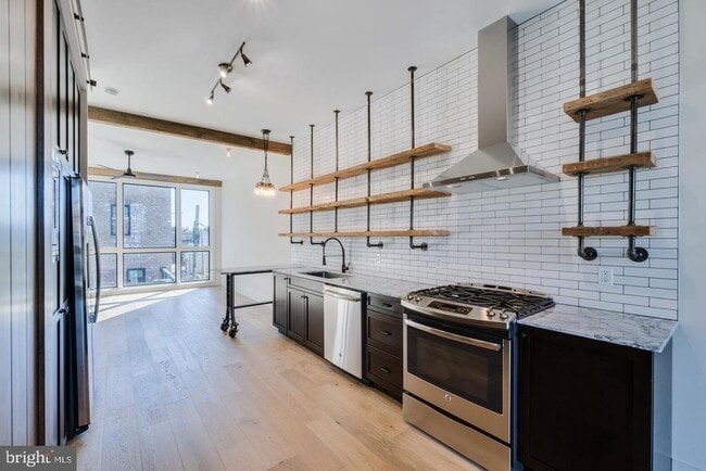 Building Photo - 774 Girard St NW