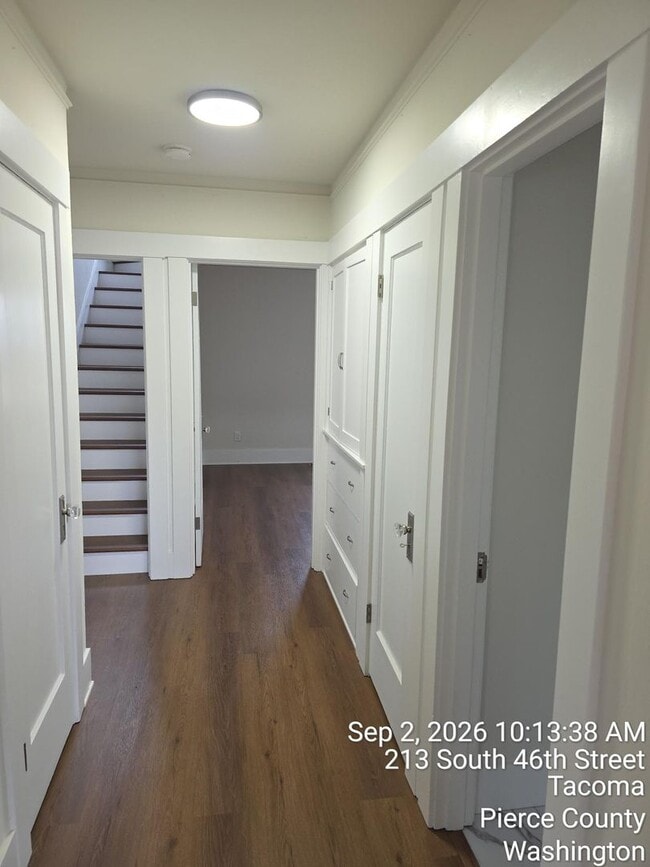 Building Photo - 213 S 46th St