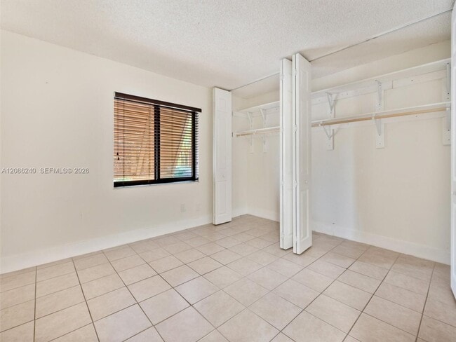 Building Photo - 1424 SW 131st Pl Cir E