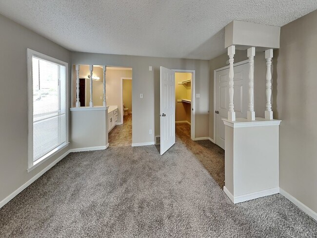 Building Photo - 4339 Crimson Leaf Cove