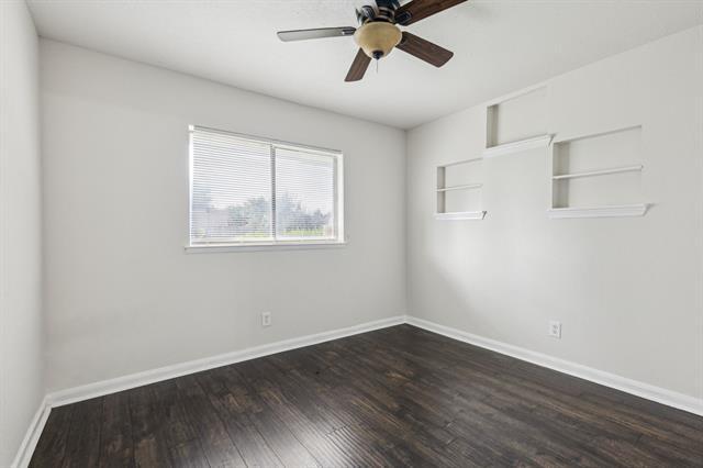 Building Photo - 918 Sleepy Hollow Dr