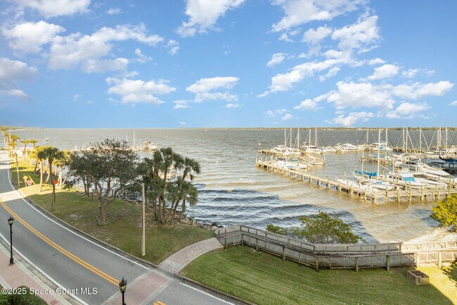 Primary Photo - 15 Indian River Dr