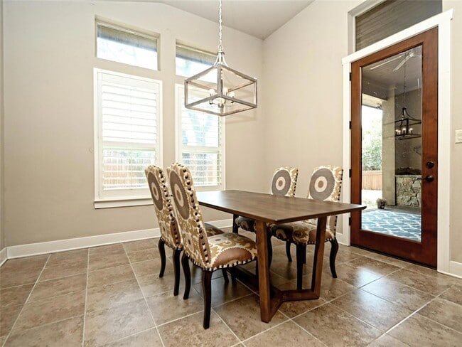 Building Photo - 3001 Noack Dr