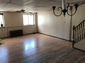 Building Photo - 227 Taylor St