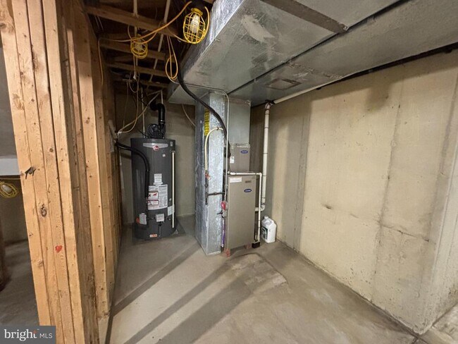 Building Photo - 237 Westbrook Dr