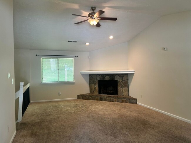 Building Photo - 5066 S Woodbridge Trail