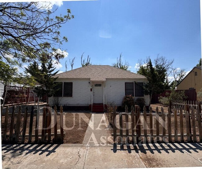 Primary Photo - 3 bedroom 1 bath home with updates!