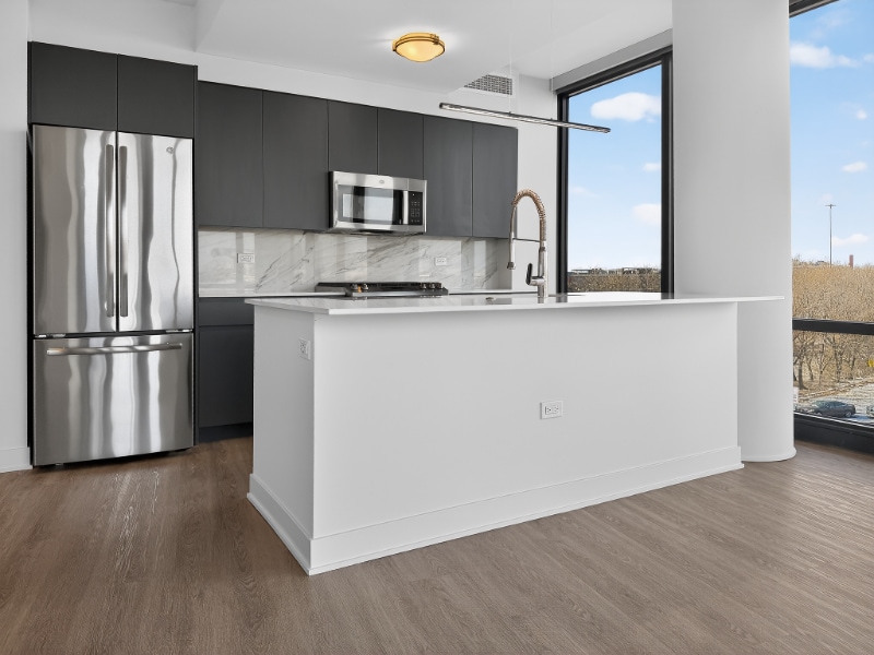 Building Photo - 736 N Aberdeen St