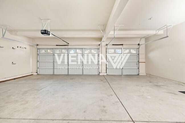 Building Photo - 1747 Abbeyfeale Ct