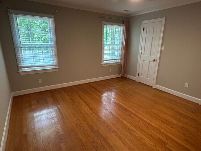 Building Photo - 5 Bed | 3.5 Bath House in Raleigh