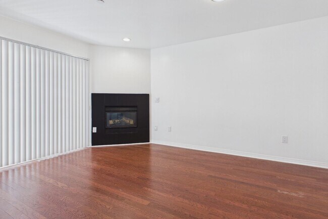 Building Photo - Wilcox Luxury Apartments