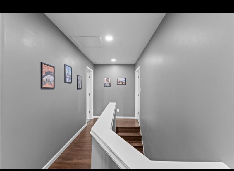 Building Photo - 376 Maple Ave