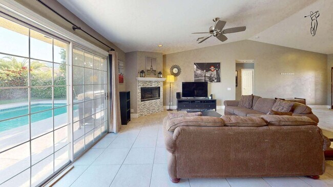 Building Photo - 78835 Lowe Dr