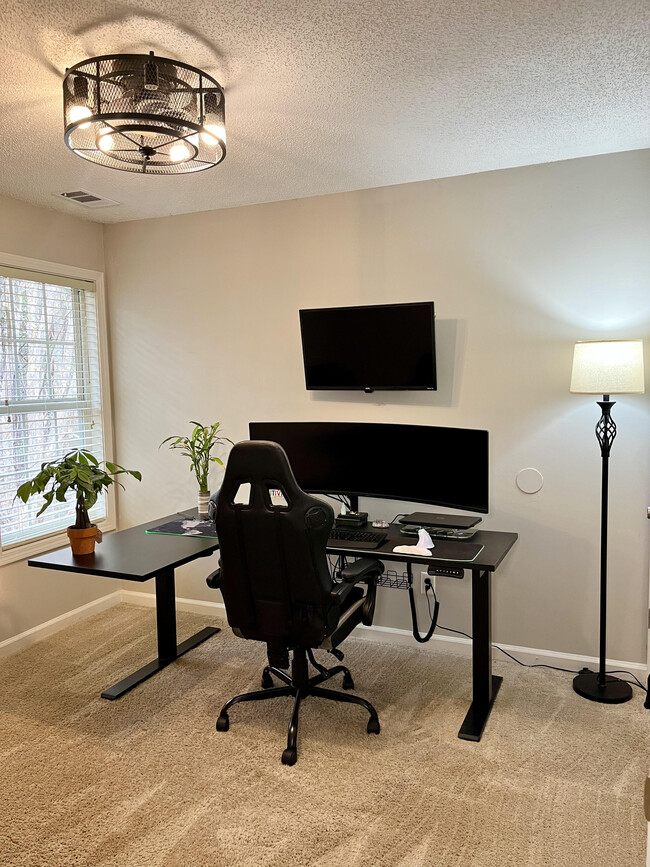 Building Photo - 6928 Mahonia Pl