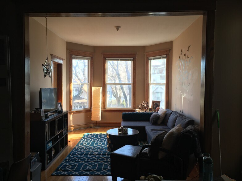 Living Room - 3234 N Whipple St