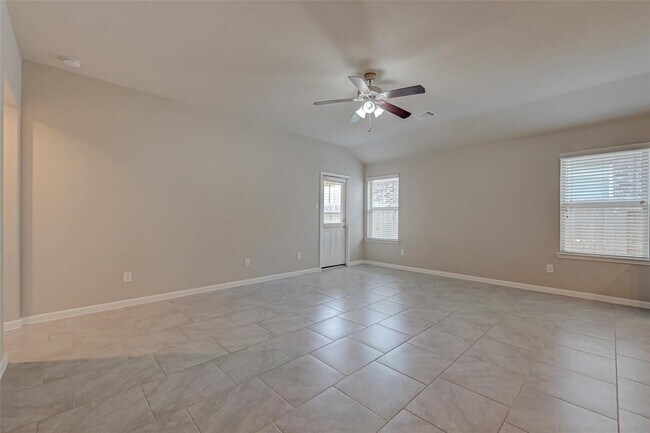 Building Photo - 2206 Mirror Ridge Ct