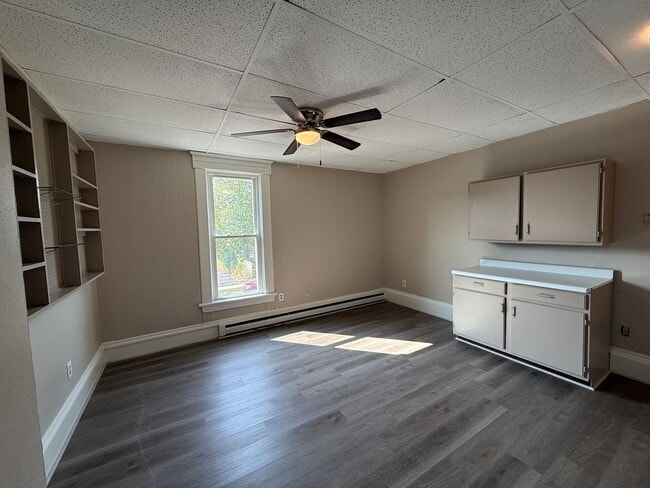 Building Photo - Cozy Studio with Walk-In Closet in the Hea...