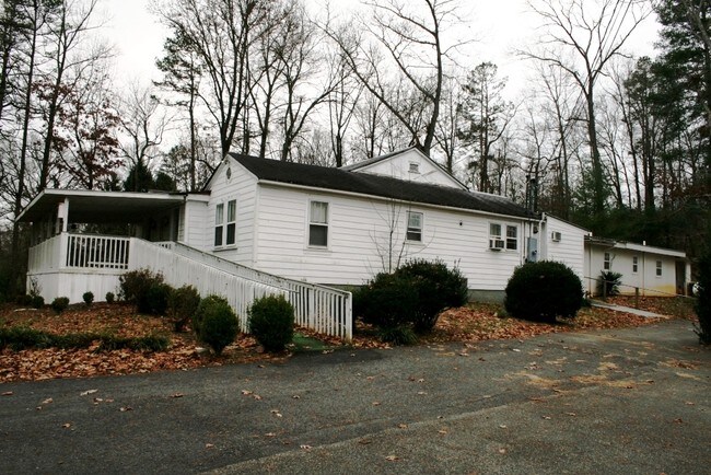 Primary Photo - 1242 Old Hwy 5 S