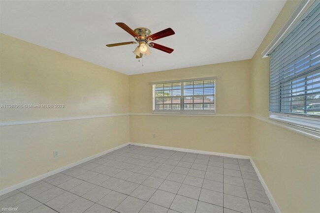 Building Photo - 3 br, 2 bath House - 561 NW 45th Ter # 0
