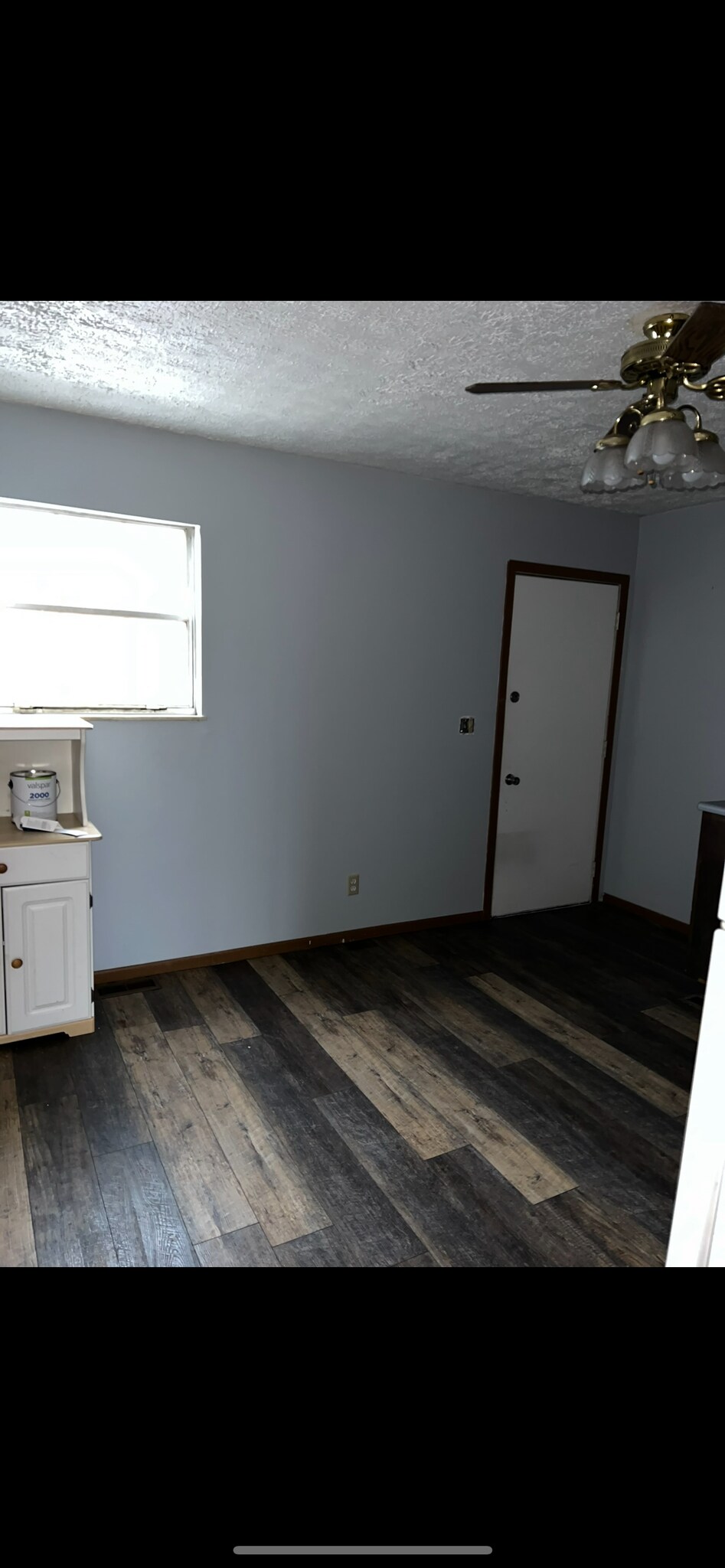 Building Photo - 415 S Ellison St