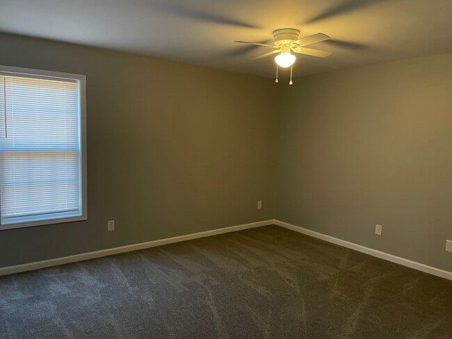 Building Photo - 3 BED, 2 BATH HOME IN SOUTHWEST SCHOOL DISTRICT!