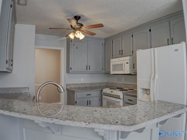 Building Photo - 109 Marysa Dr