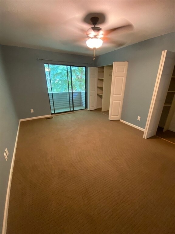Building Photo - 555 Russell Rd