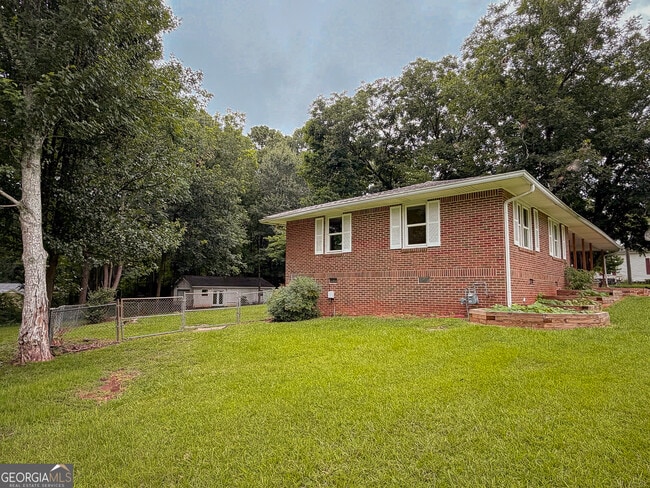 Building Photo - 77 Franklin Rd
