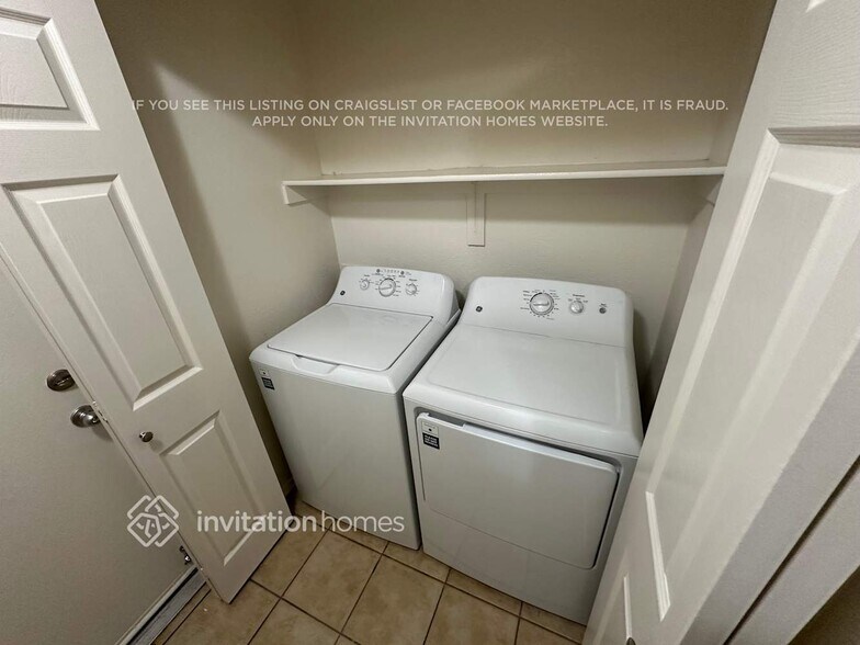 Building Photo - 7213 S 8th St