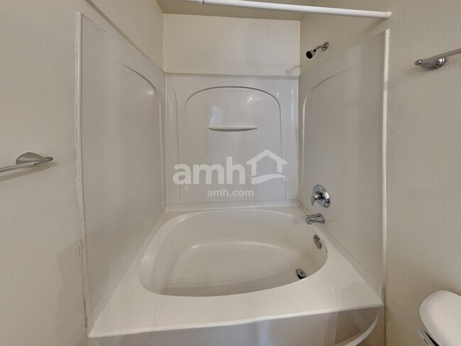 Building Photo - 4096 Juniper Hills Dr