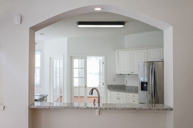 Building Photo - Gorgeous 5 Bedroom Rental in Virginia Beach