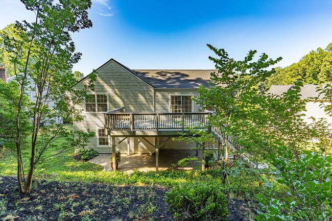 Building Photo - Gorgeous Single Family Home on a Cul-de-Sac!