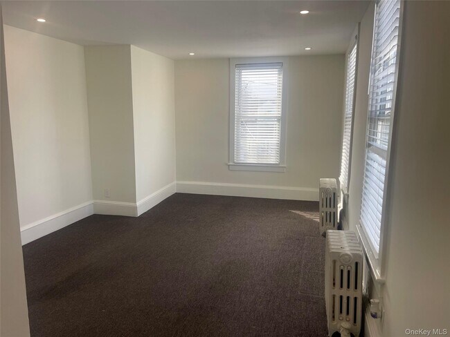 Building Photo - 200 Claridge Ave