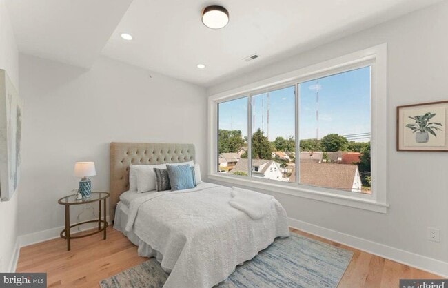 Building Photo - 6983 Silverwood St