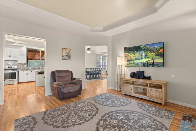 Building Photo - Navajo