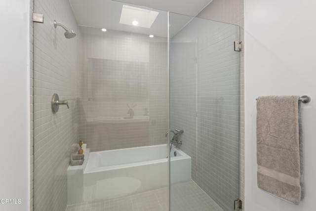 Building Photo - 3832 E Casselle Ave
