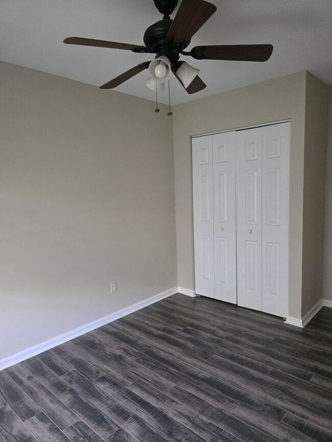 Building Photo - Blairville Court