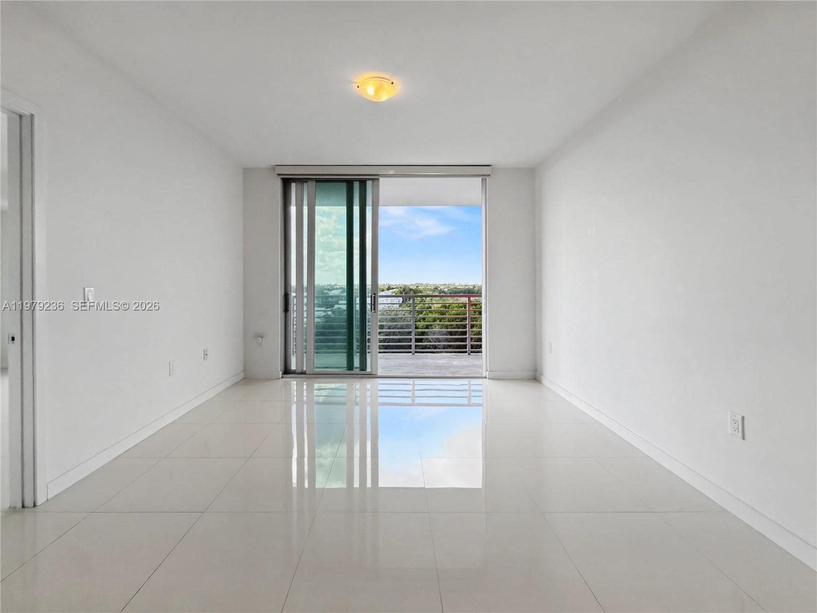 Building Photo - 7661 NW 107th Ave