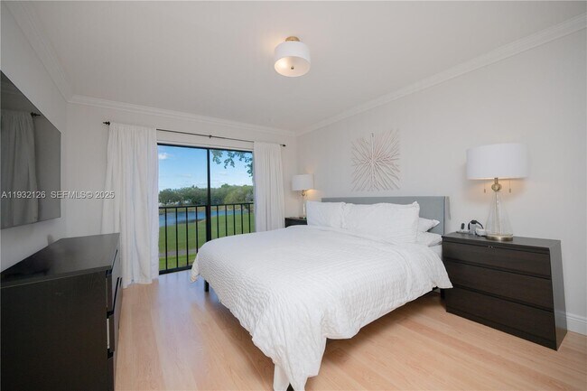 Building Photo - 3322 Torremolinos Ave